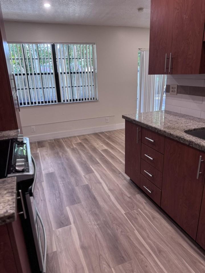 7914 Pembroke Rd #7914 - Photo 2 of 11