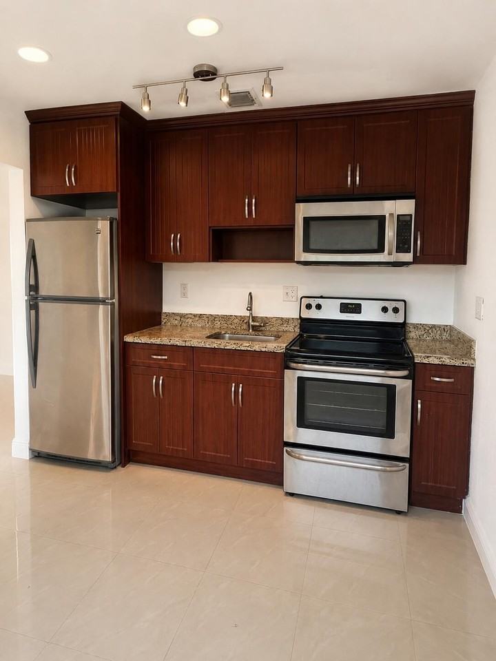 101 Sw 3rd Ave - Photo 4 of 8