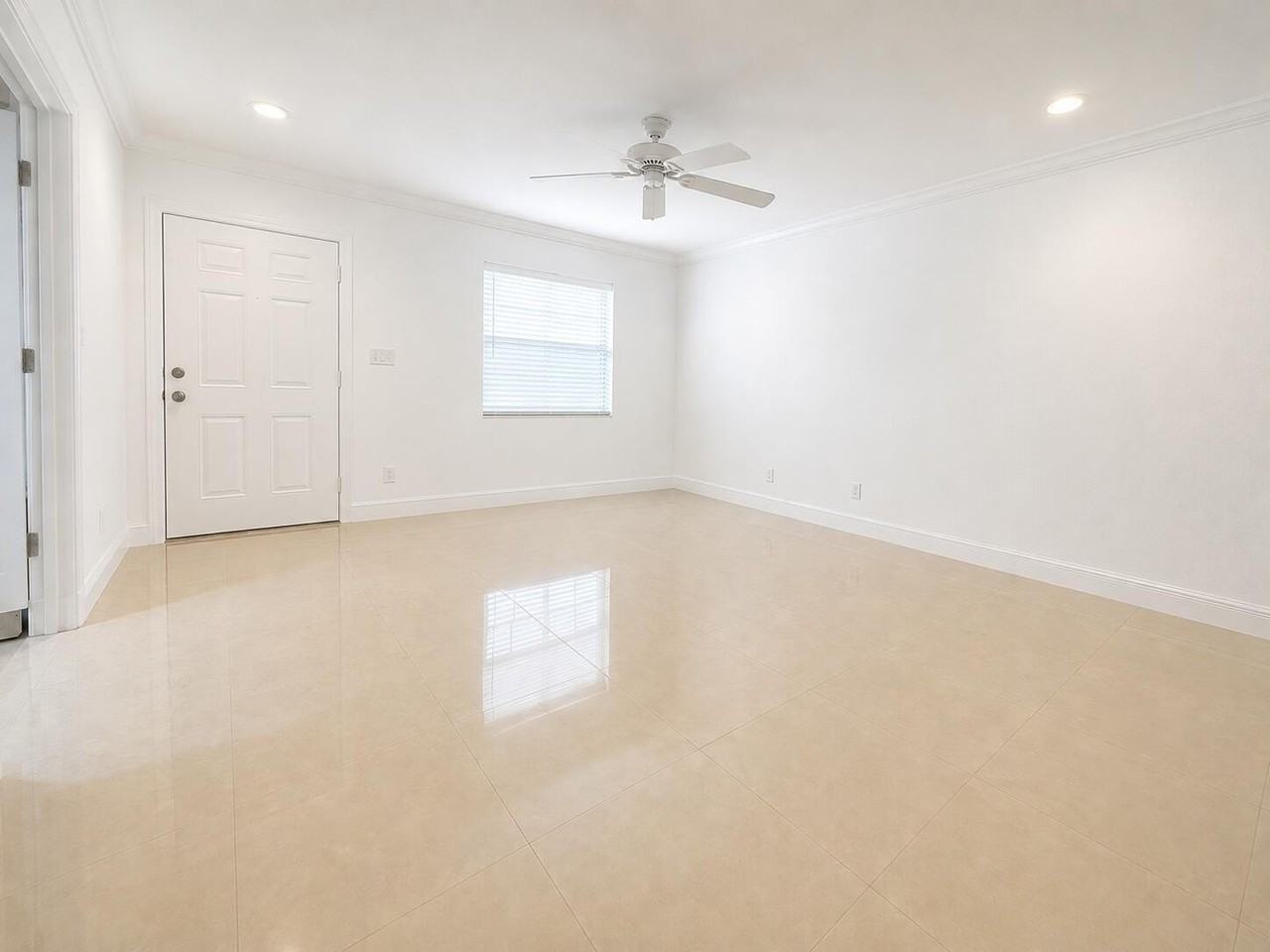 101 Sw 3rd Ave - Photo 5 of 8