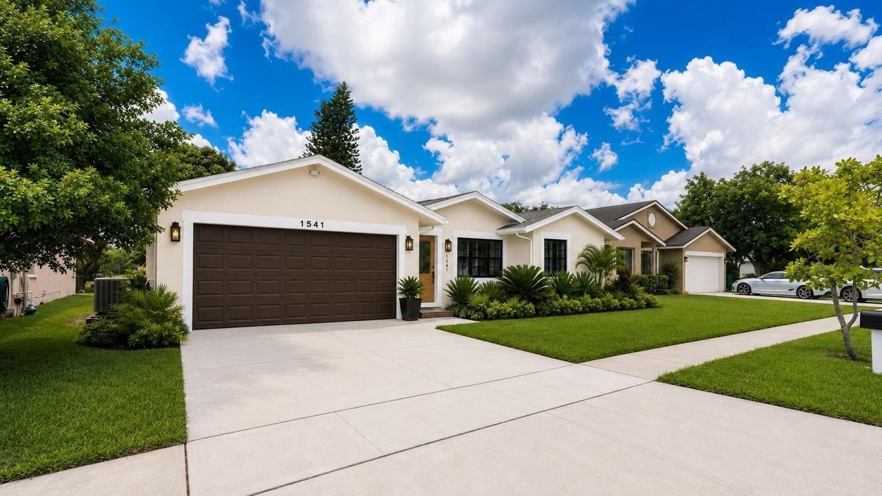 1541 Sw 102nd Ter - Photo 2 of 31