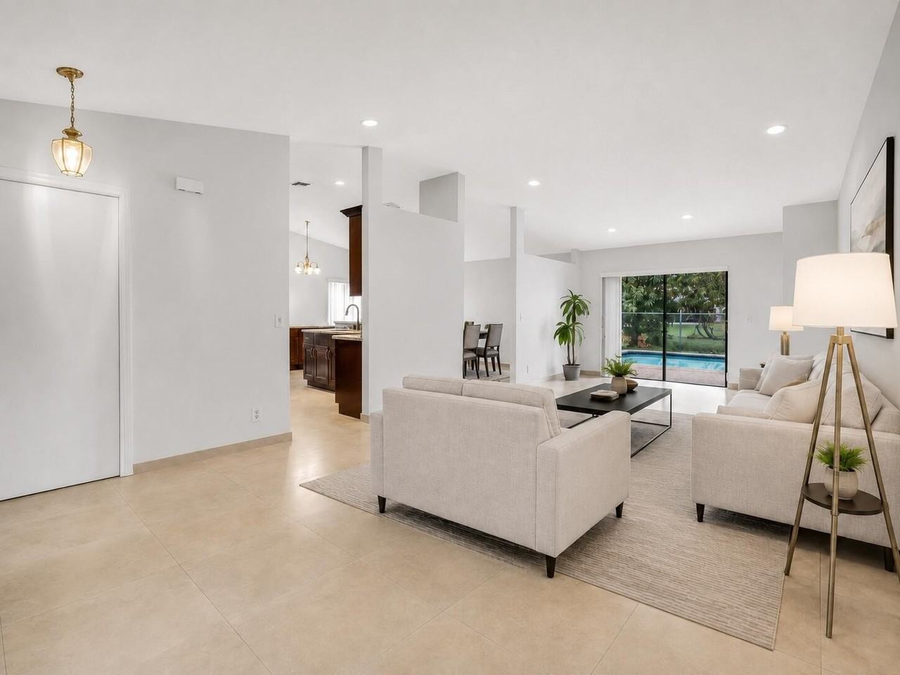 1541 Sw 102nd Ter - Photo 5 of 31