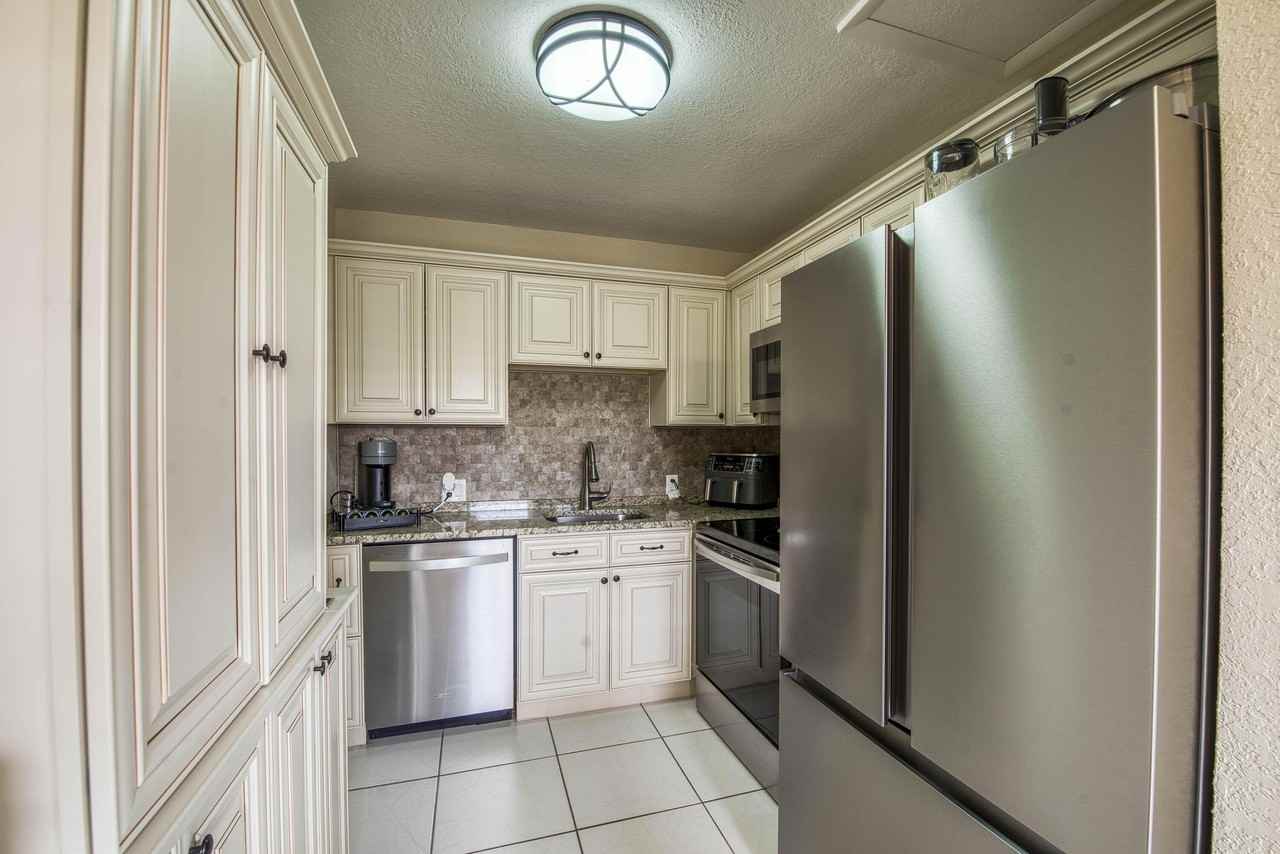 293 Brighton G - Photo 2 of 22