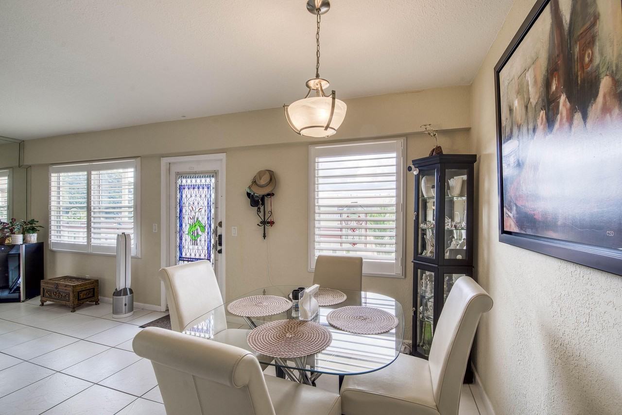 293 Brighton G - Photo 4 of 22