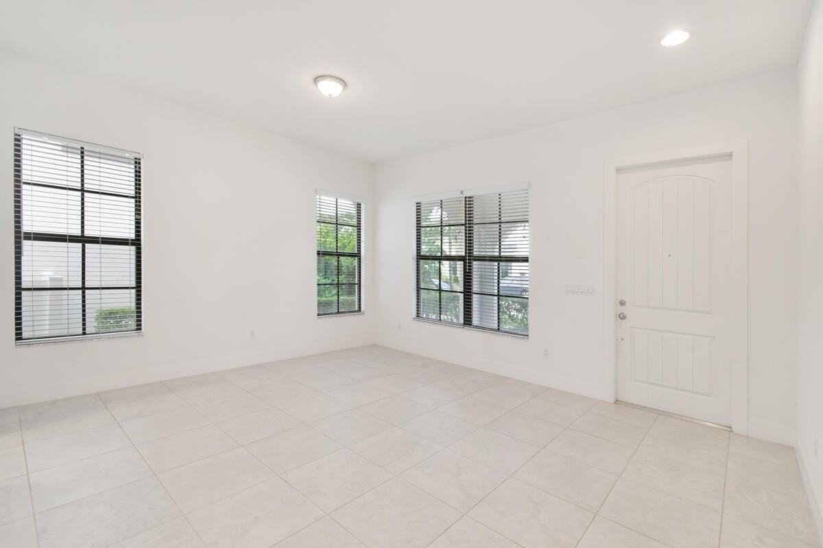 13351 Machiavelli Way - Photo 3 of 22