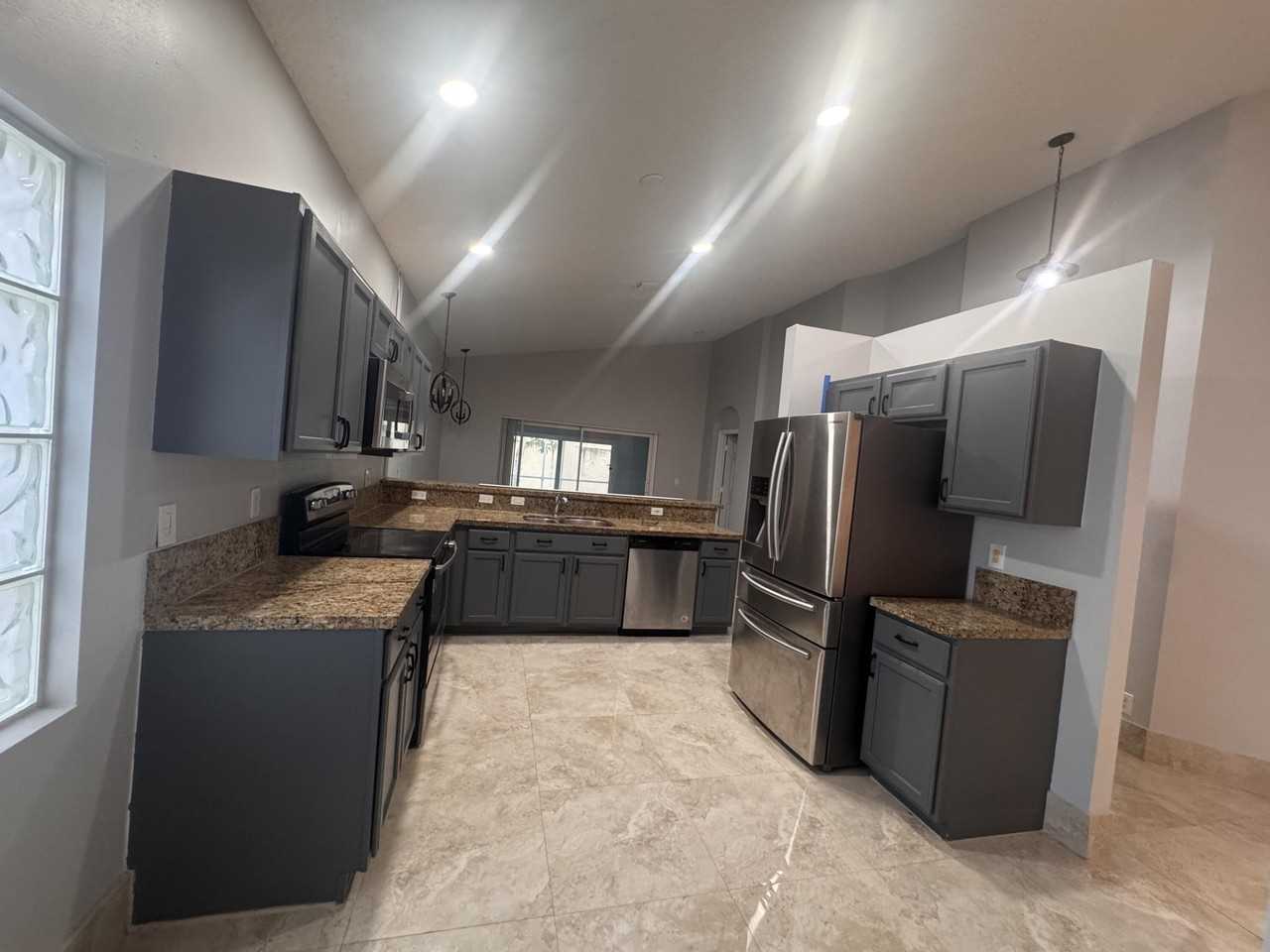 4044 Nw 62nd Ct - Photo 4 of 17