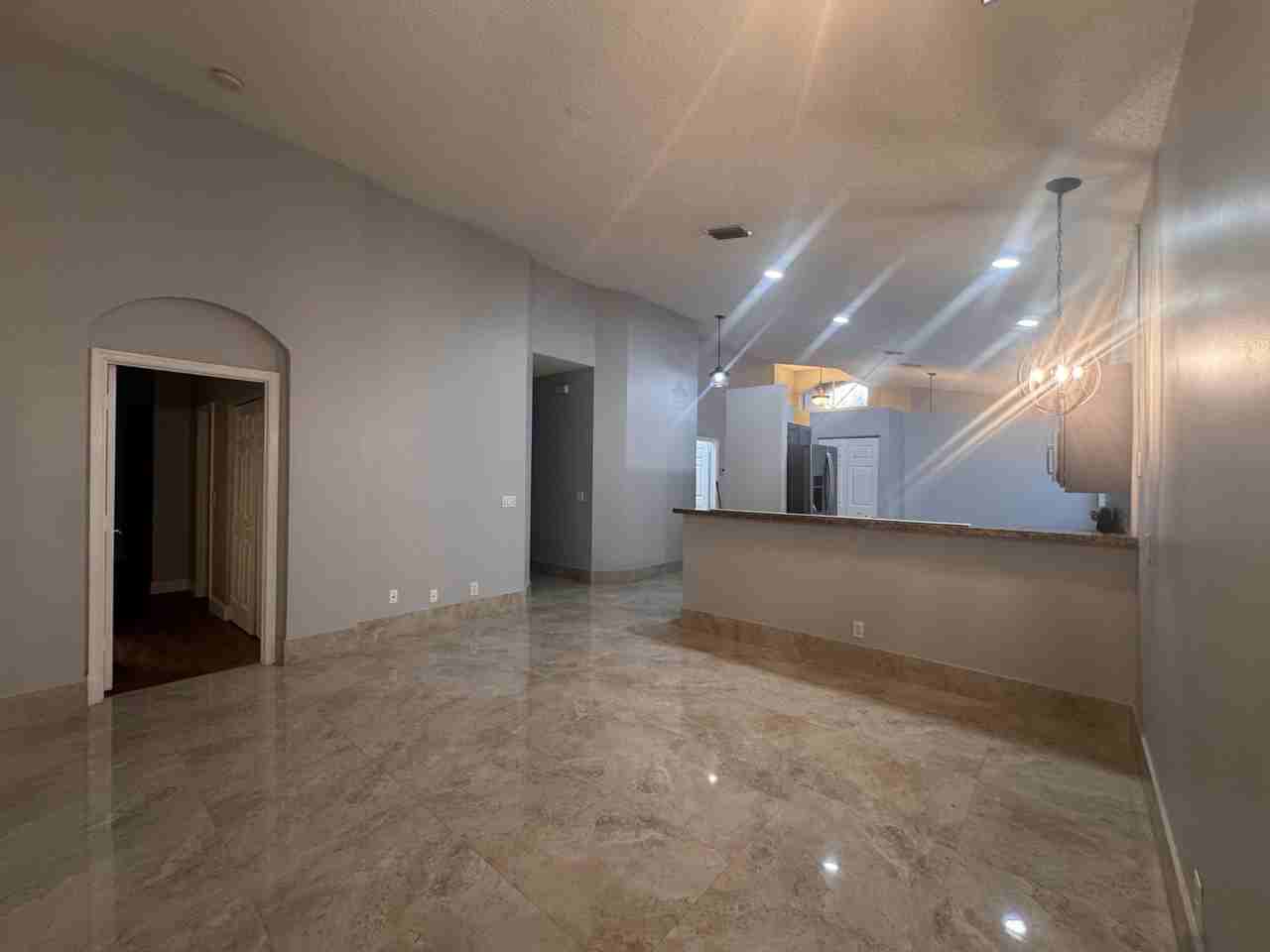 4044 Nw 62nd Ct - Photo 5 of 17