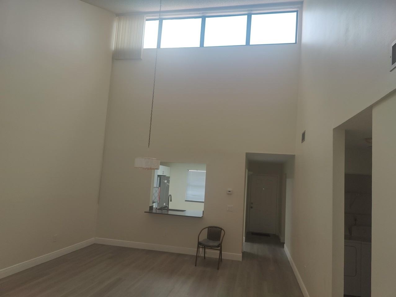 302 Lakeview Dr E #302 - Photo 5 of 37