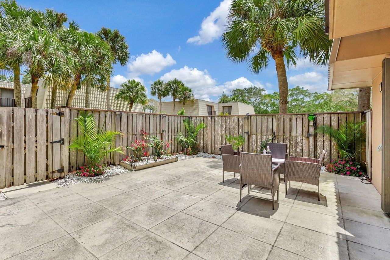 5907 59th Way - Photo 4 of 32