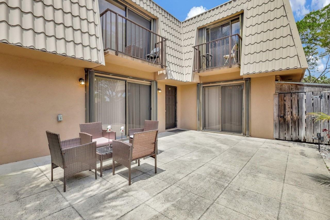 5907 59th Way - Photo 5 of 32