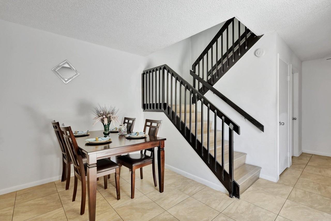 5907 59th Way - Photo 7 of 32