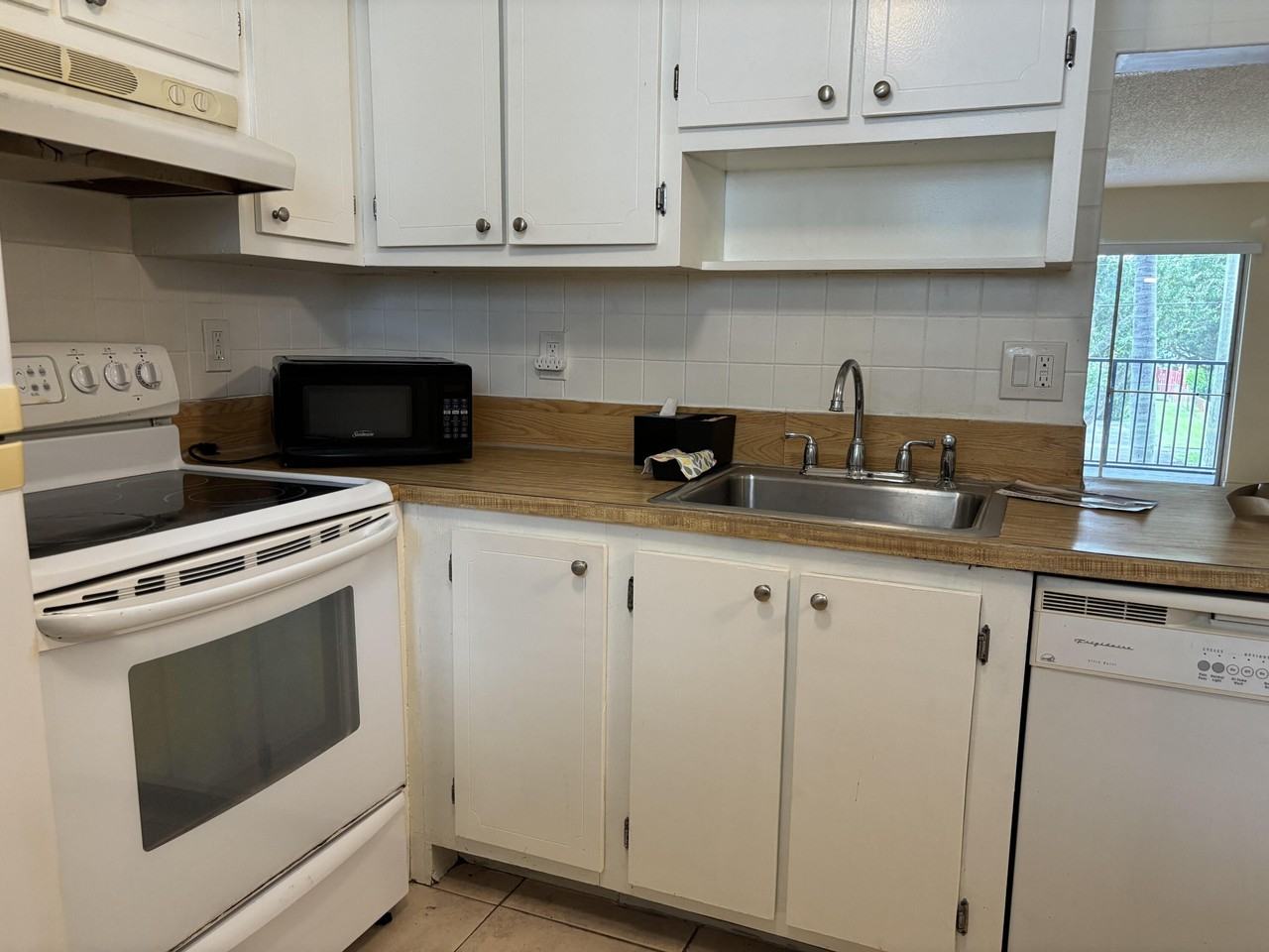 7501 Nw 16th St #3207 - Photo 3 of 9