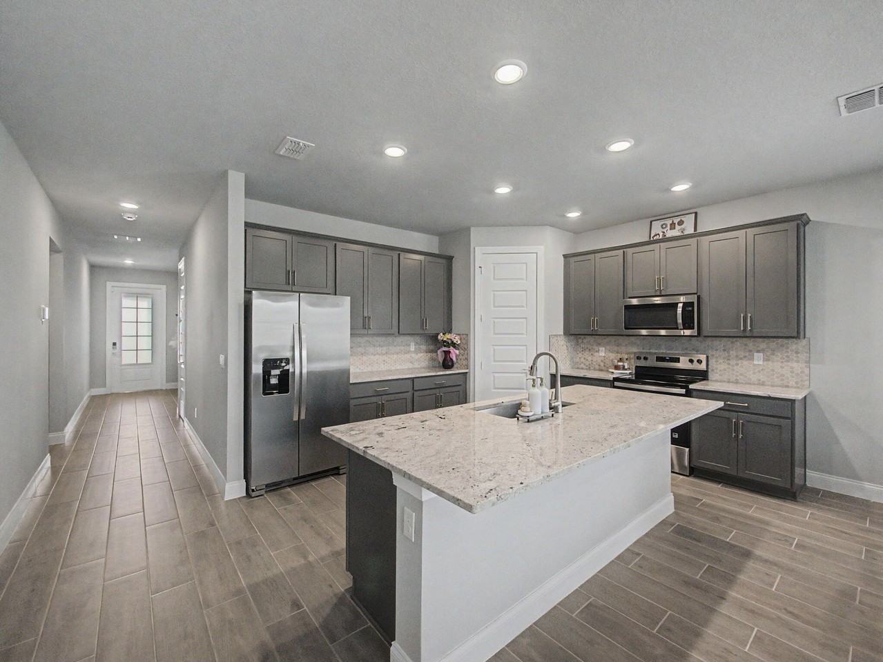 9049 Dahlia Cir - Photo 7 of 50
