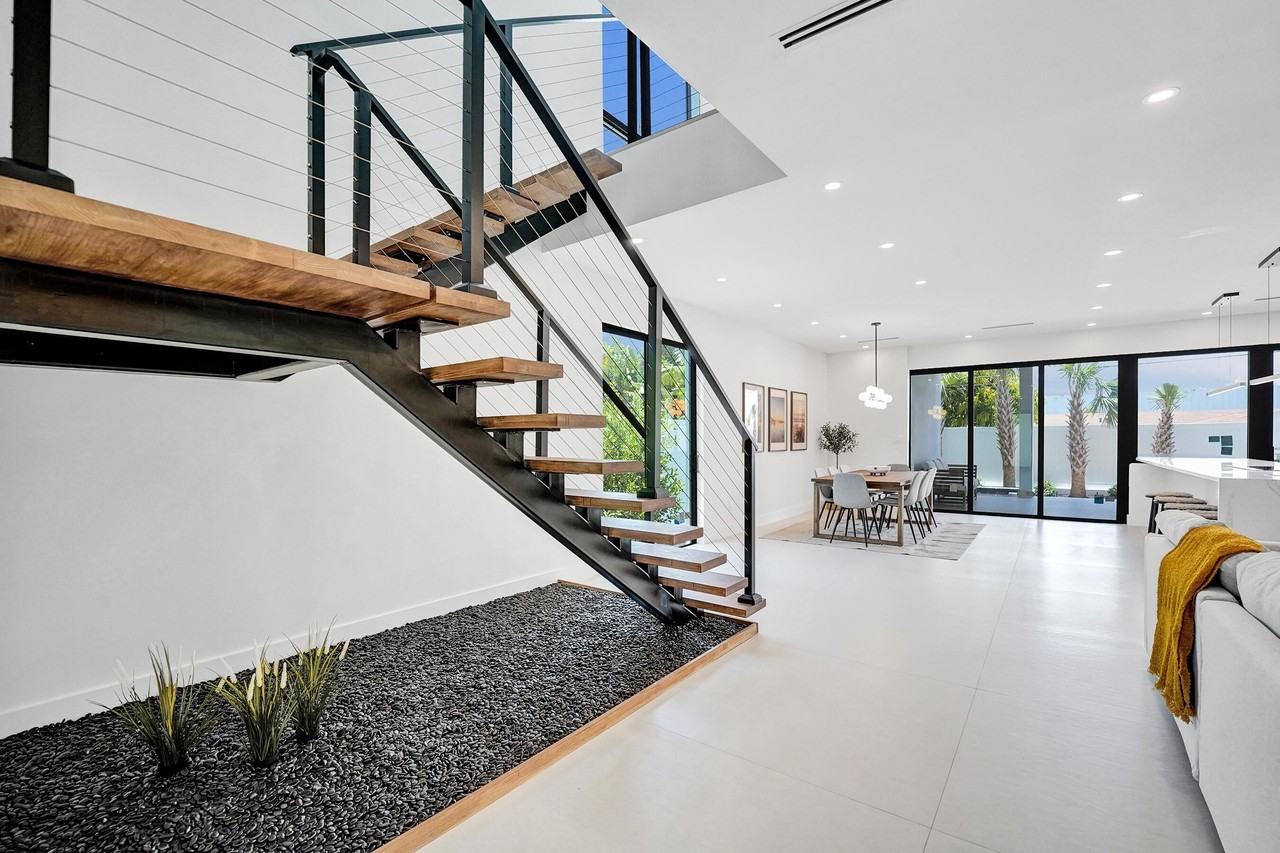1525 Ne 15th Ave - Photo 6 of 40