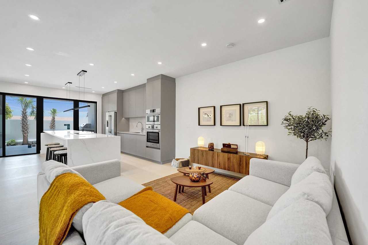 1525 Ne 15th Ave - Photo 7 of 40