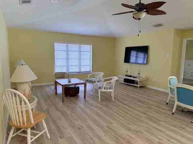 5306 Se Orange St - Photo 5 of 16