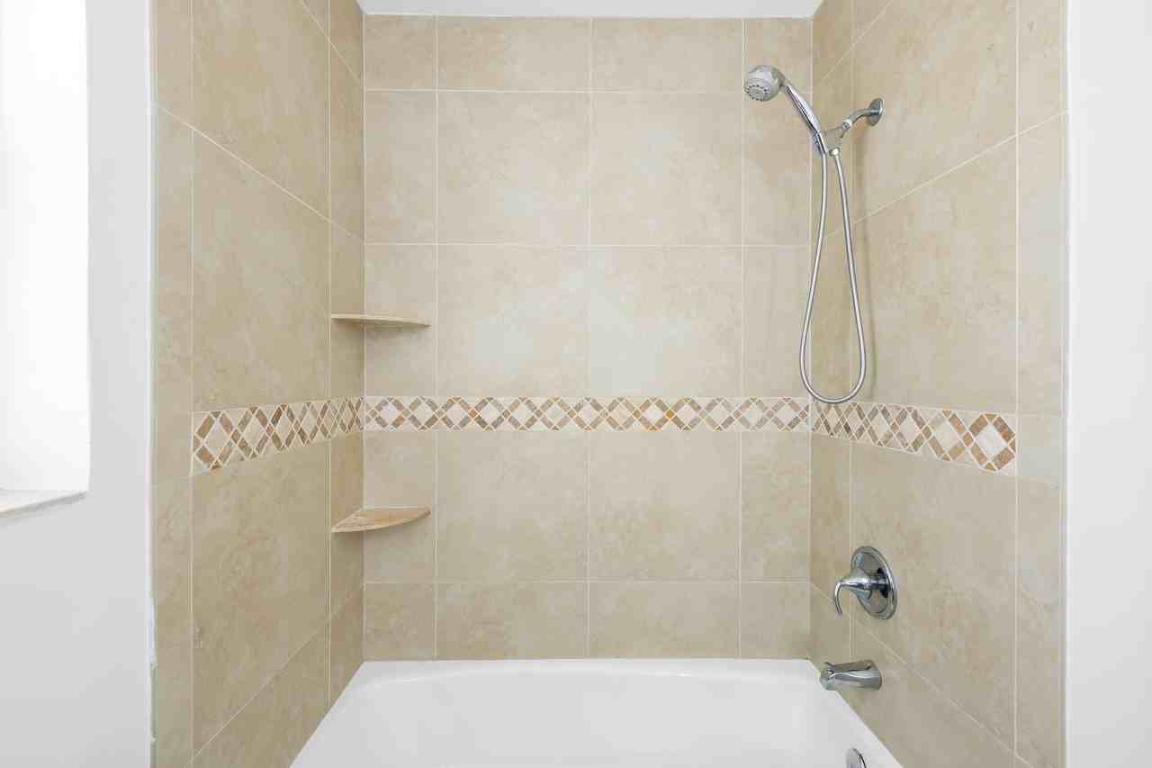 580 Se 5th St - Photo 5 of 25
