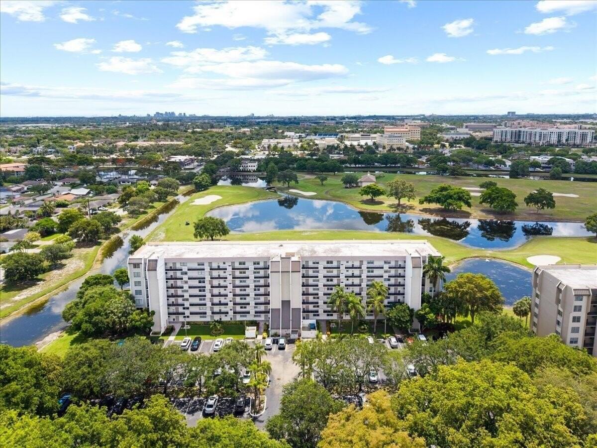 3100 W Rolling Hills Cir #707