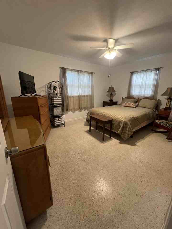 1622 Ne Maureen Ct - Photo 7 of 8