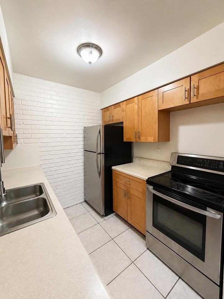 4151 Nw 30th Ter #3 - Photo 4 of 9