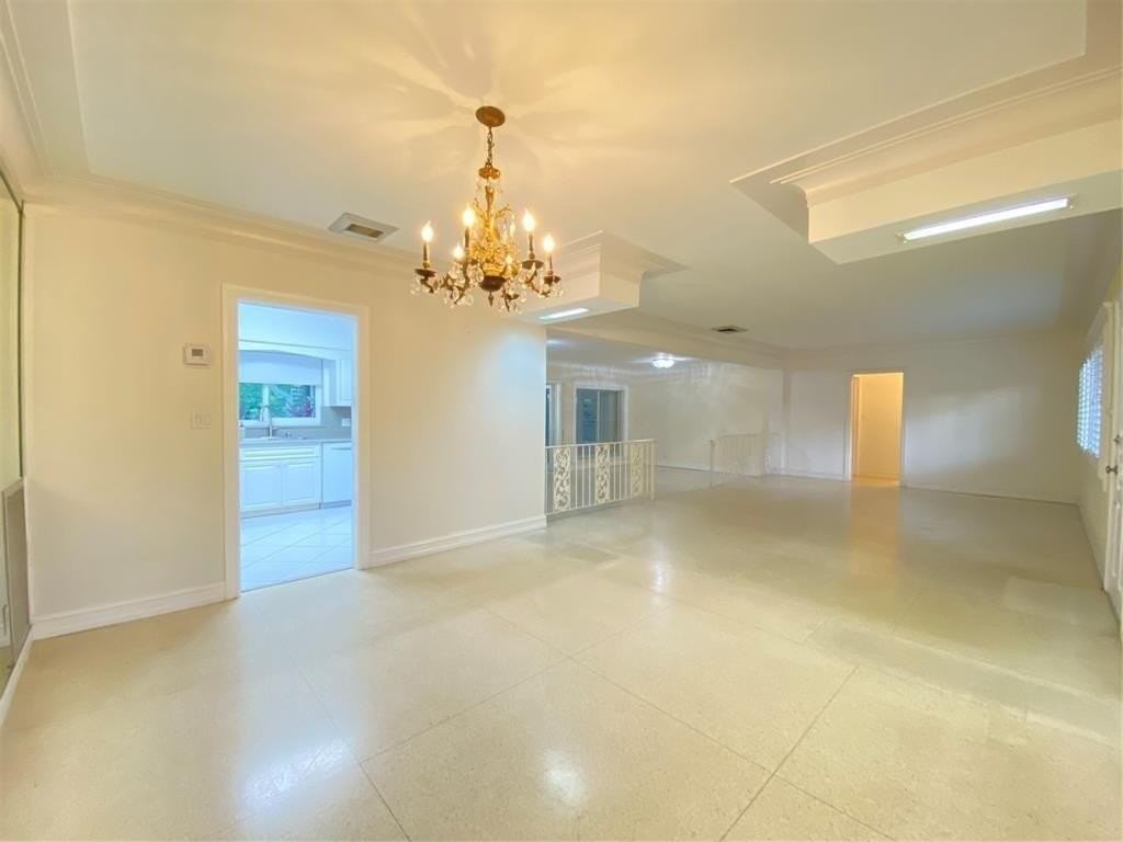 1049 Van Buren St - Photo 3 of 29