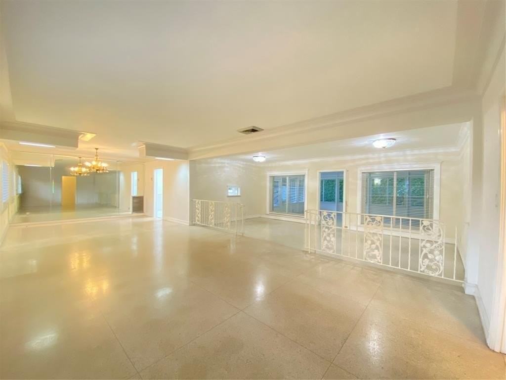 1049 Van Buren St - Photo 4 of 29
