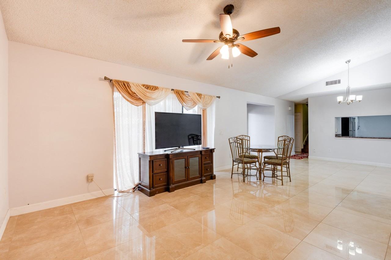 4245 S Landar Dr #4245 - Photo 7 of 31