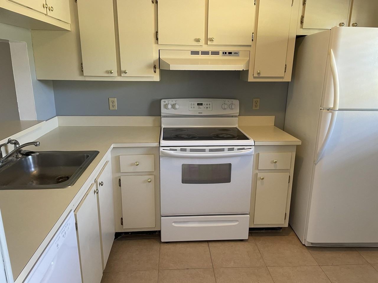 6832 Palmetto Cir S #203 - Photo 3 of 5