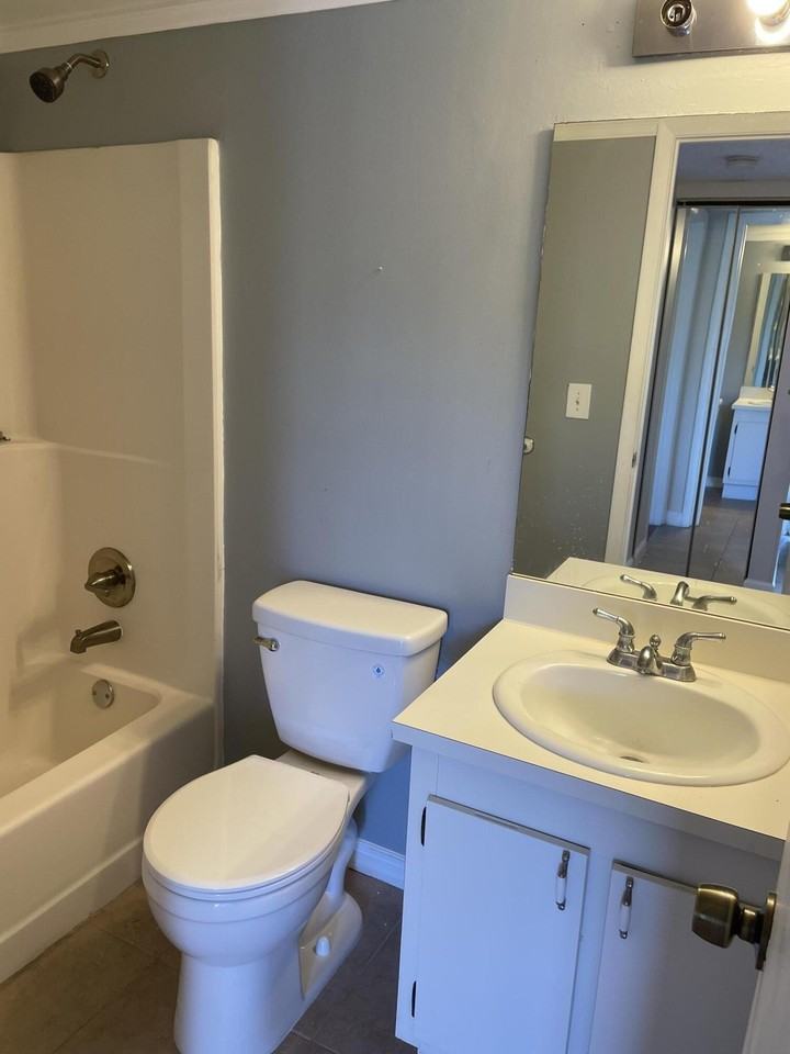 6832 Palmetto Cir S #203 - Photo 5 of 5