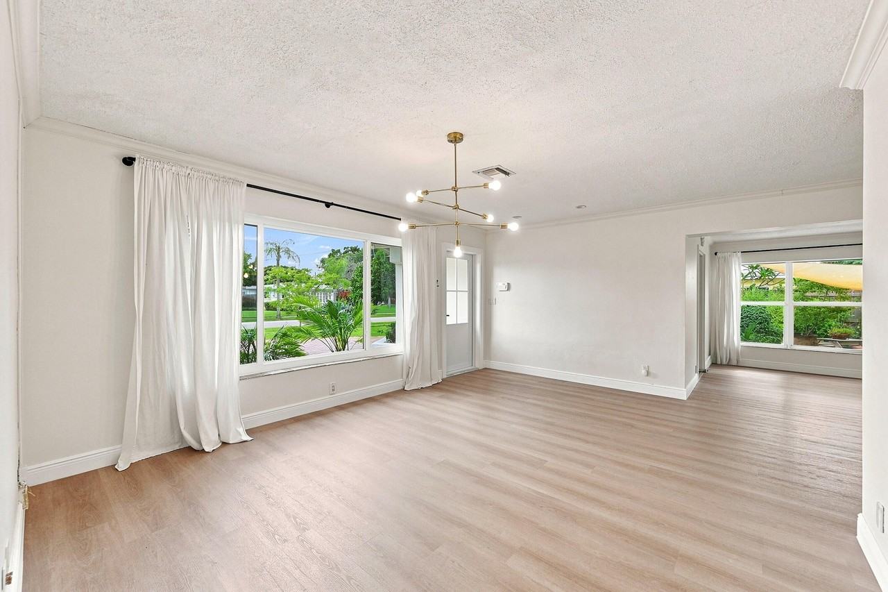 351 Sw 13th St - Photo 6 of 35