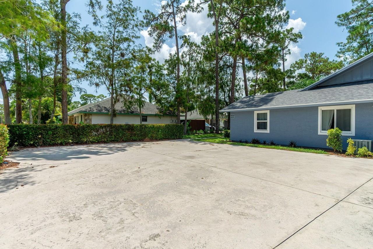 1073 Goldenrod Rd - Photo 3 of 25
