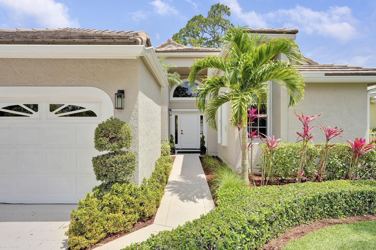 13810 Crosspointe Ct - Photo 2 of 50