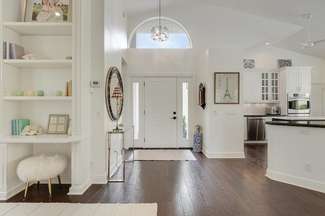 13810 Crosspointe Ct - Photo 3 of 50