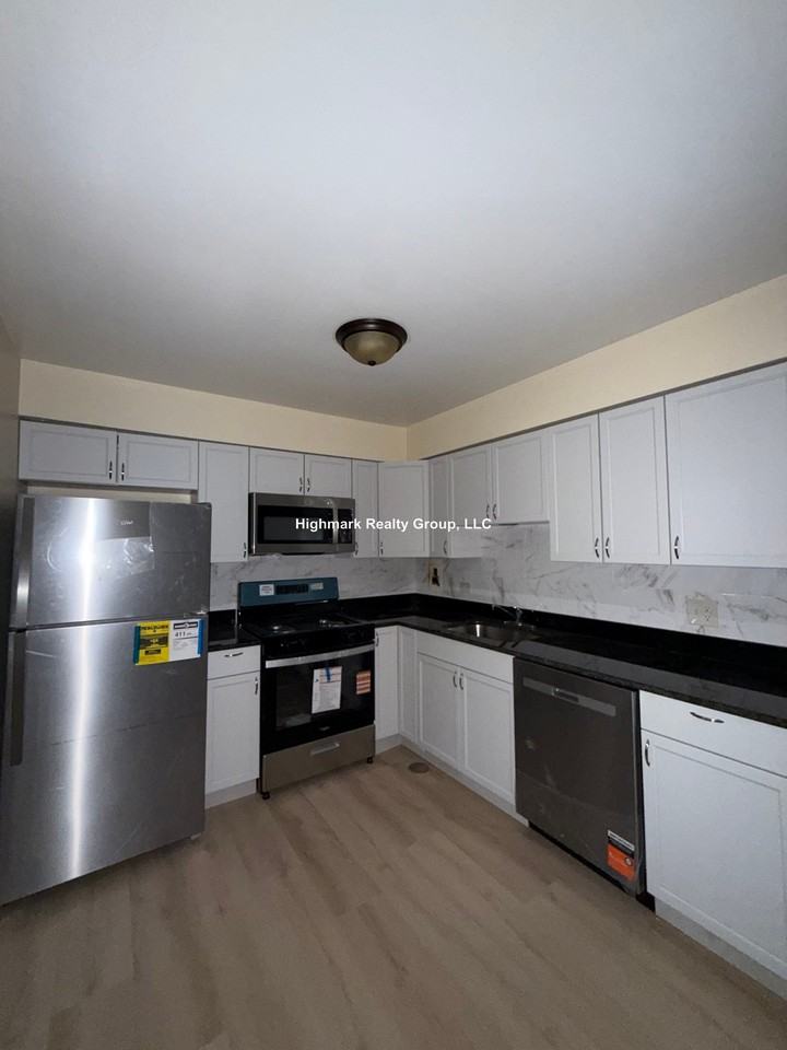 620 N Lincoln Ave #104A