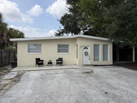 110 NE Monroe Cir - Photo 1 of 1