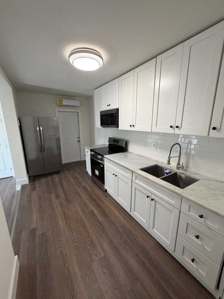110 Ne Monroe Cir N #4 - Photo 5 of 14