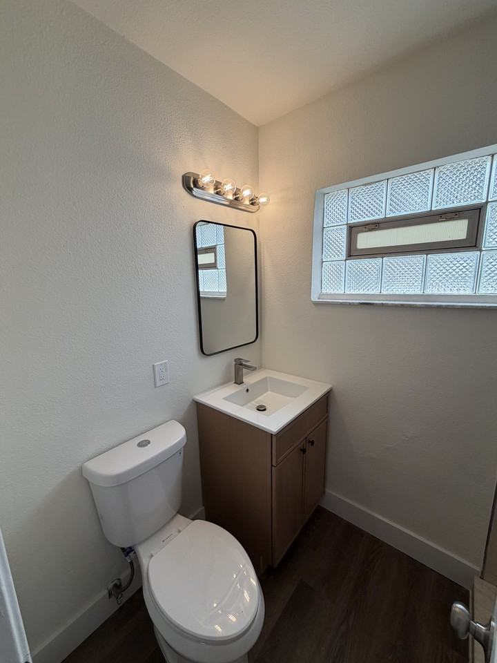 110 Ne Monroe Cir N #4 - Photo 7 of 14
