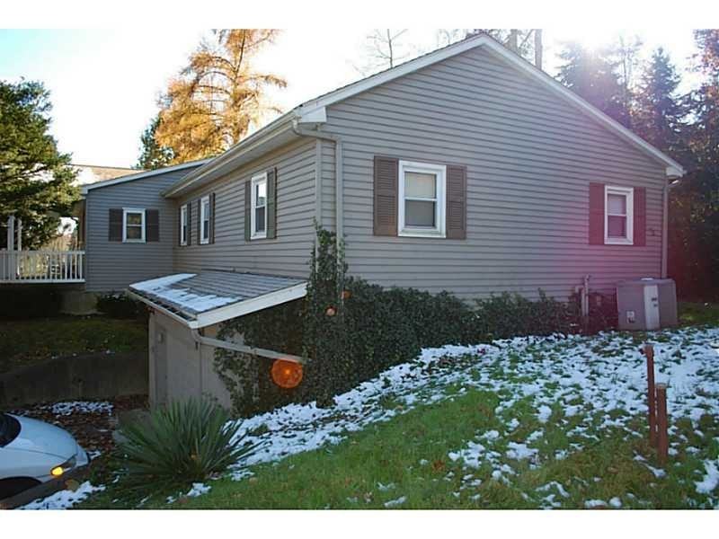 223 Woodlawn Rd - Photo 2 of 21