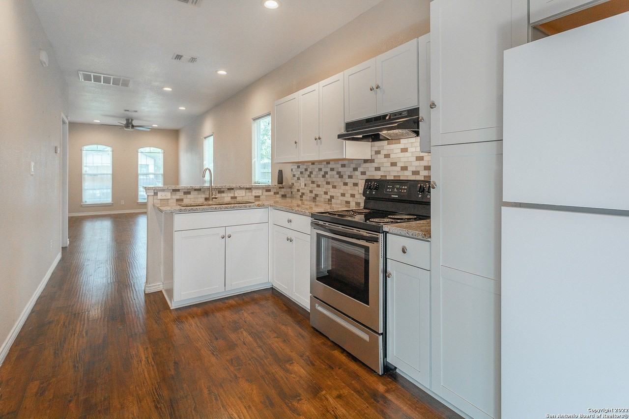 2009 Colima St - Photo 2 of 8
