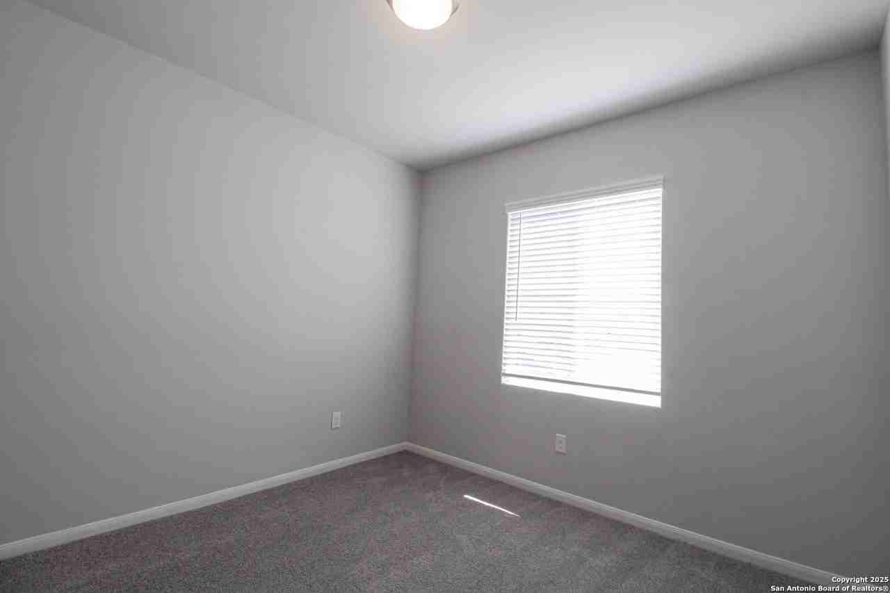 3713 Tripps Pl - Photo 5 of 44