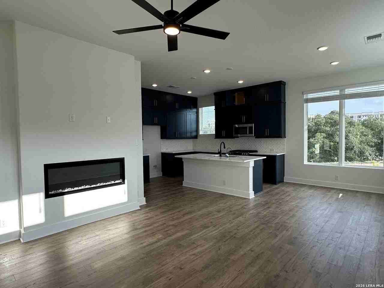 20675 Huebner Rd #201 - Photo 4 of 22