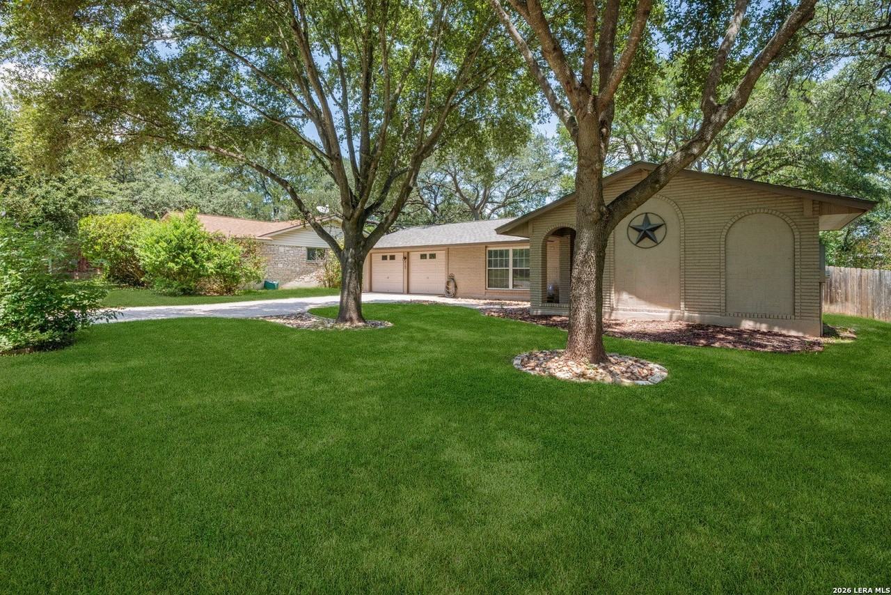 412 Cordoba Dr - Photo 3 of 38