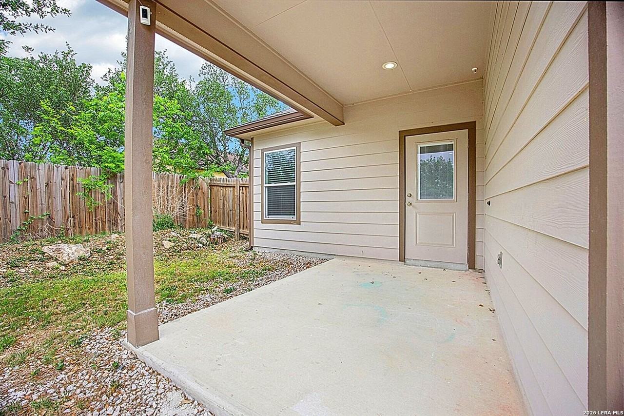 156 Remington Rd - Photo 3 of 6