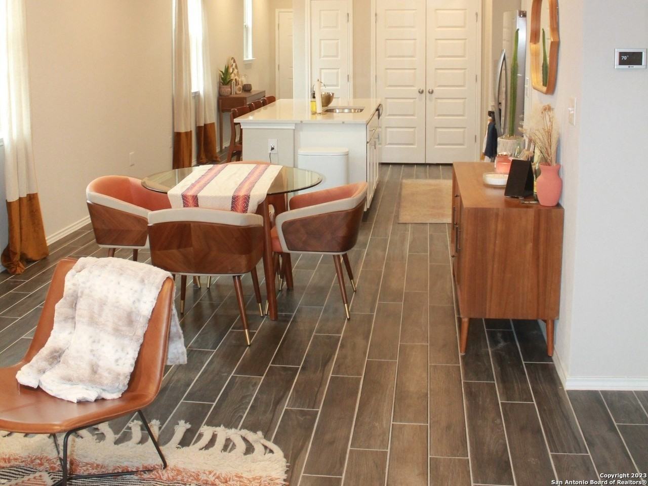 122 Canopy Oak Rd - Photo 4 of 8