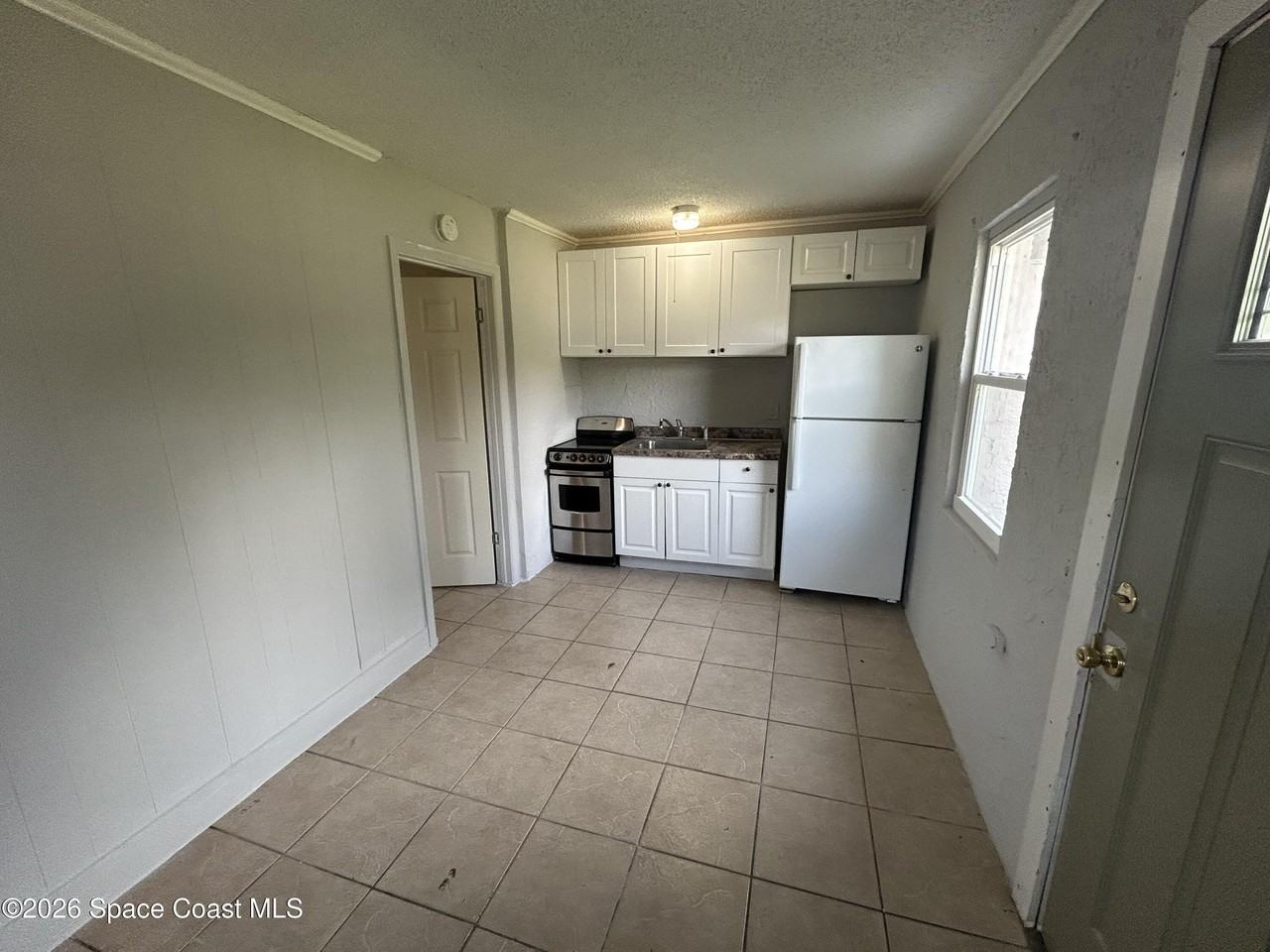 1628 Sue Dr #A - Photo 3 of 12
