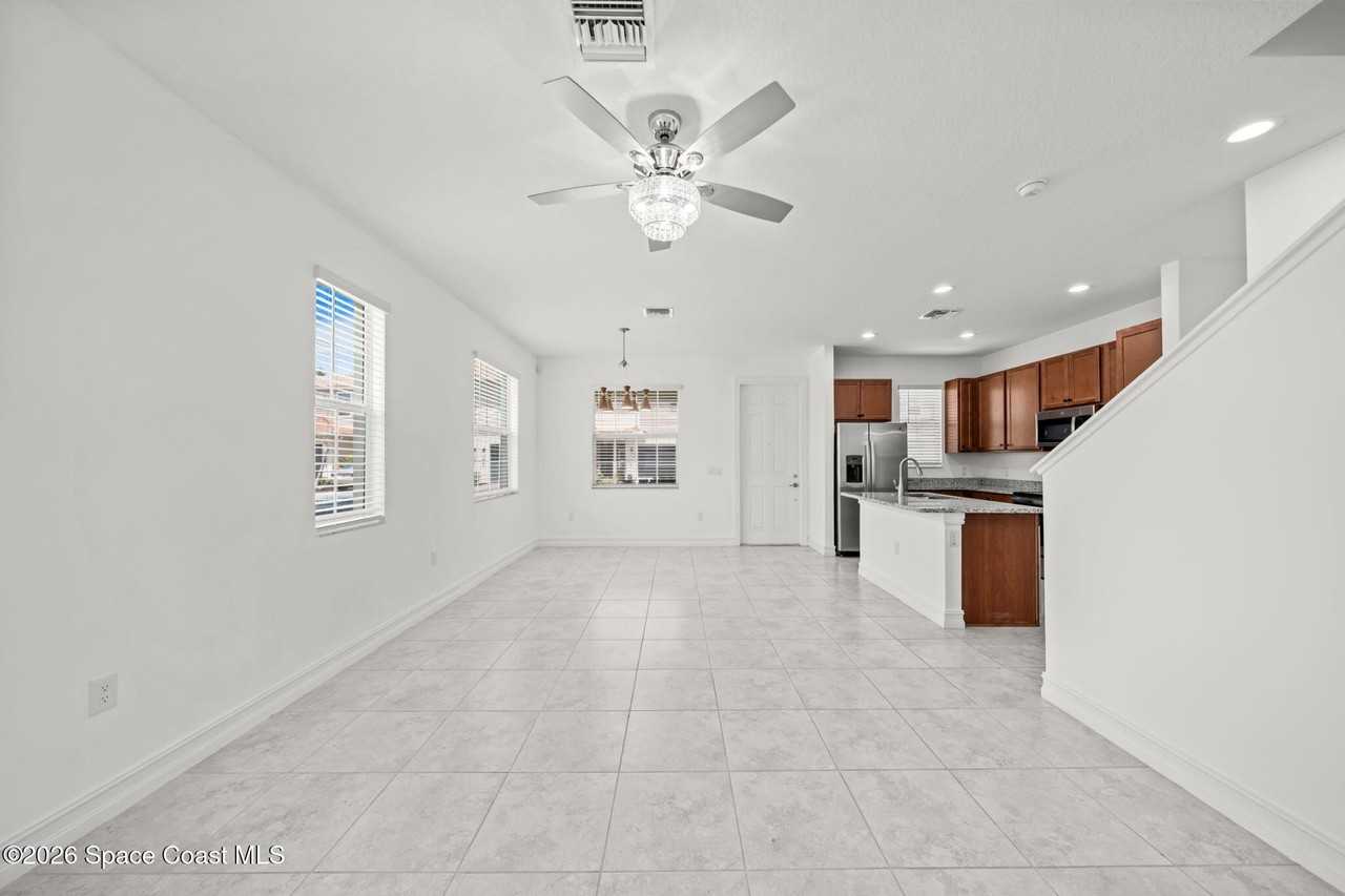 1800 Noel Pl #101 - Photo 7 of 48
