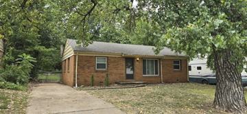 featured image of 1251 N Woodlawn Blvd