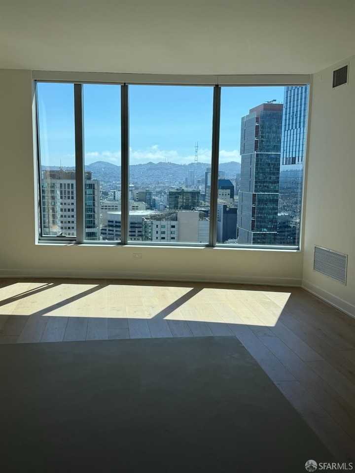 338 Main St #33D