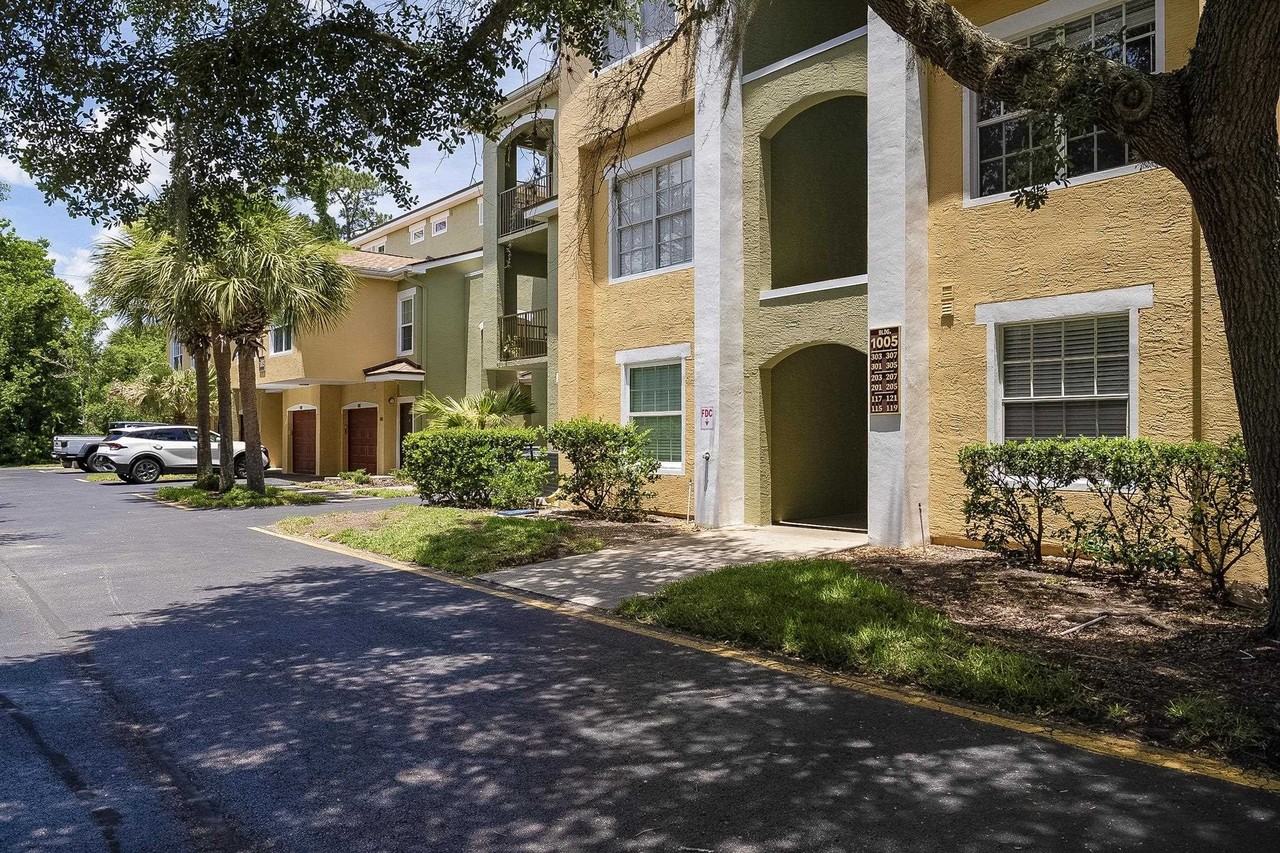 1005 Bella Vista Blvd