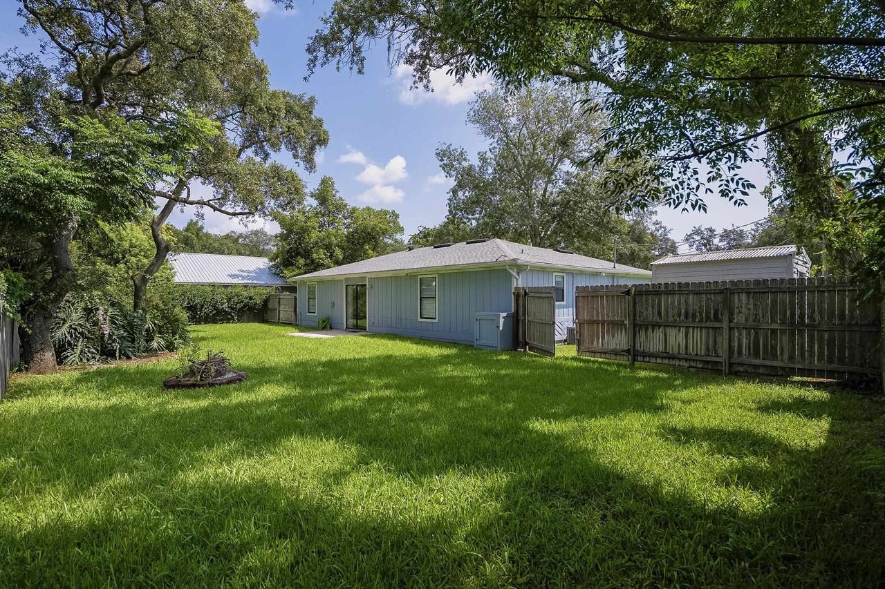 140 Bonita Rd - Photo 4 of 48