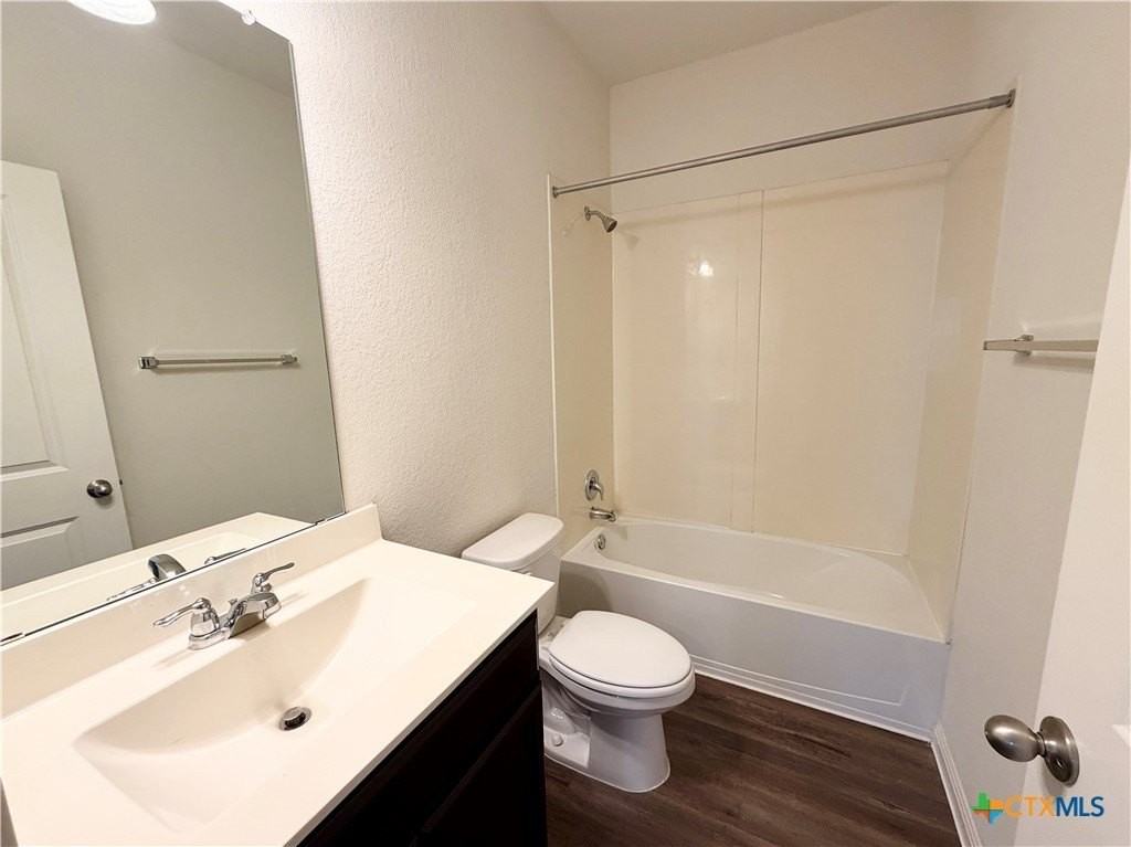 360 Bell Rings Dr - Photo 7 of 10